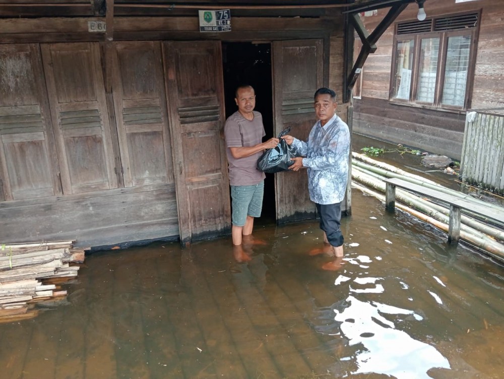 Penyerahan Bantuan Sembako