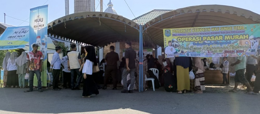 Kegiatan Pasar Murah Di Desa Teluk Cati