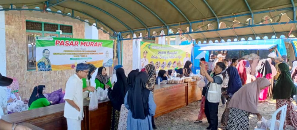 Kegiatan Pasar Murah Di Desa Teluk Cati