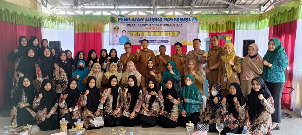 Foto Bersama Kader Posyandu